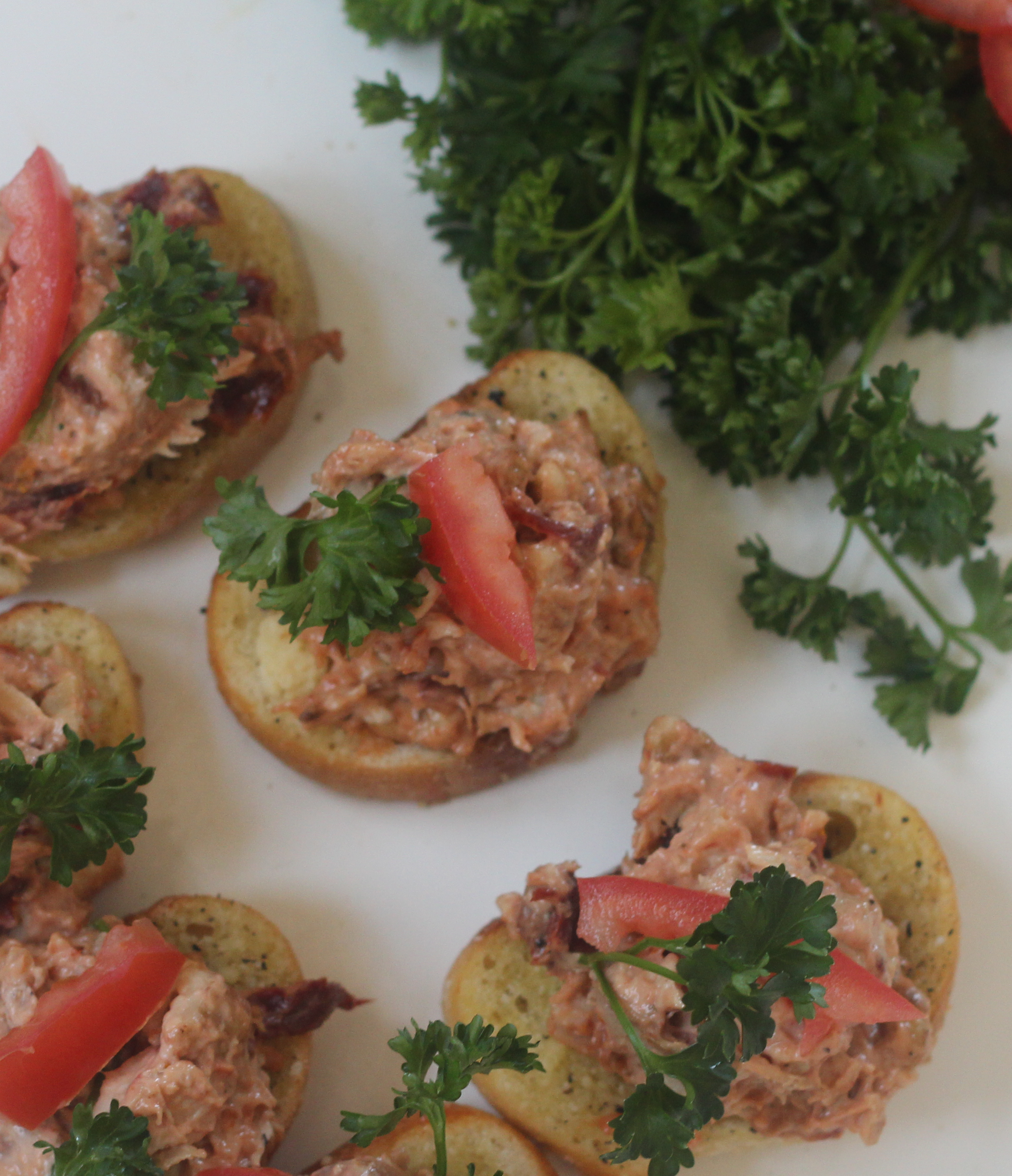 Make it Monday- Sundried tomato chicken crostini - Madelyn Ridgeway